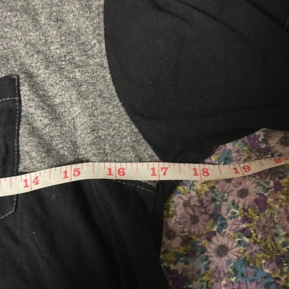 StraightFaded Size Small Black/Grey T- Shirt With Front Pocket and Hoodie $20 - Picture 8 of 8